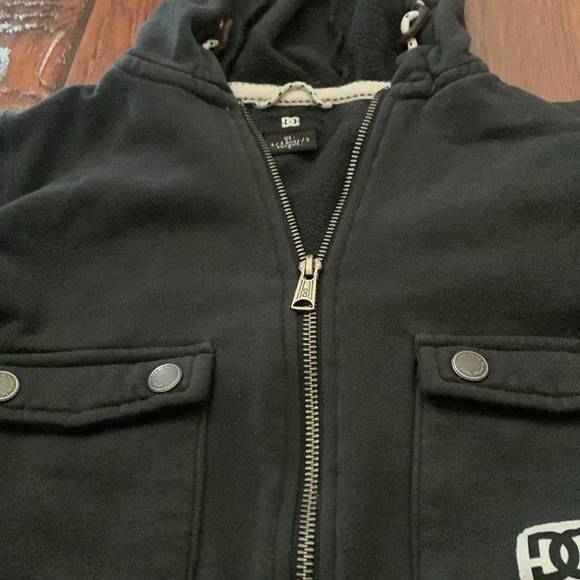4T D/C black zip up hoodie w/ front pockets. gently used condition - Picture 4 of 5